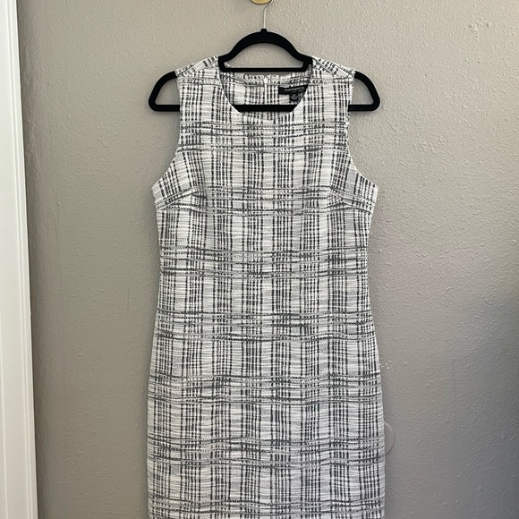 Soft Tweed Sheath Dress White Gray Melange - Picture 4 of 7